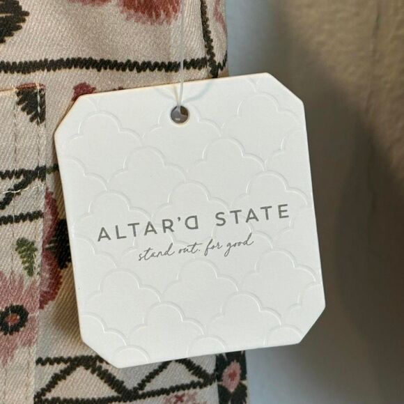 Altar’d State Patchwork Floral Tie Front Vest NWT Size M Cottagecore - Picture 6 of 7